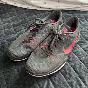 NIKE training size 11W